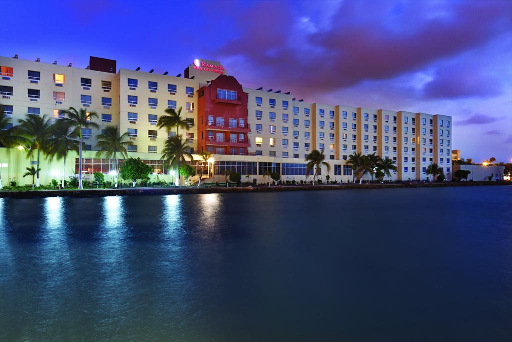 รามาดา เบลีซ ซิตี้ ปริ้นเซส โฮเต็ล Hotel เบลีซซิตี้ ภายนอก รูปภาพ